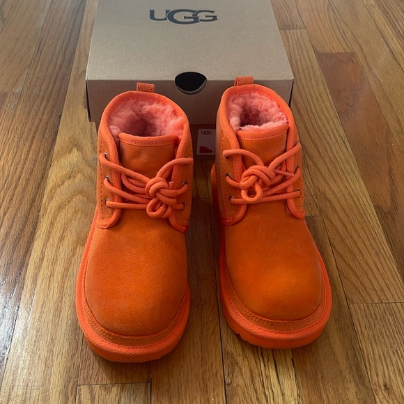 UGG Kids Neumel II Boot
